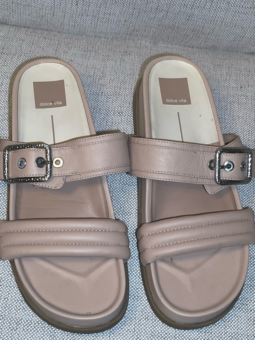 Dolce Vita Women’s Pink Slide leather Sandals with Buckle Detail size 9